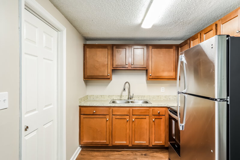 1,850/Mo, 310 Toccoa Rd Orange Park, FL 32073 Kitchen View