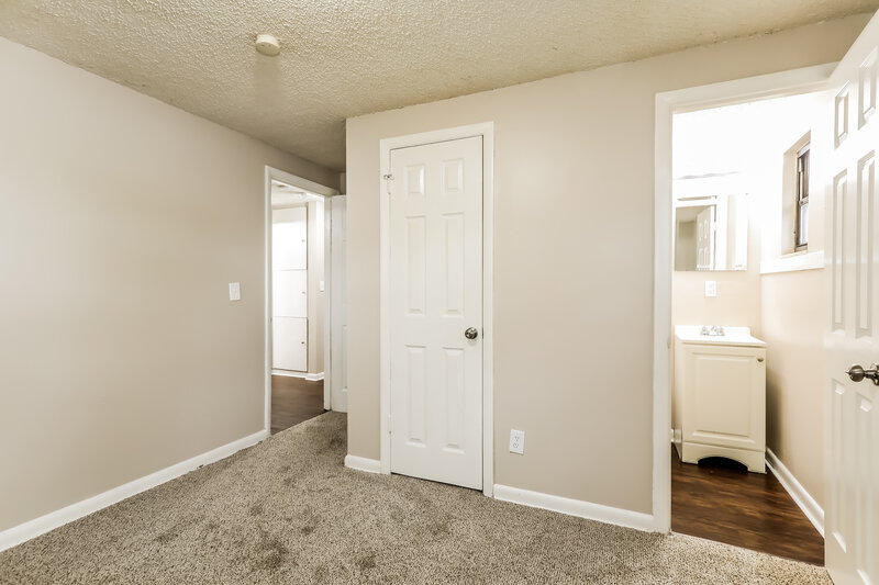 1,850/Mo, 310 Toccoa Rd Orange Park, FL 32073 Main Bedroom View 2