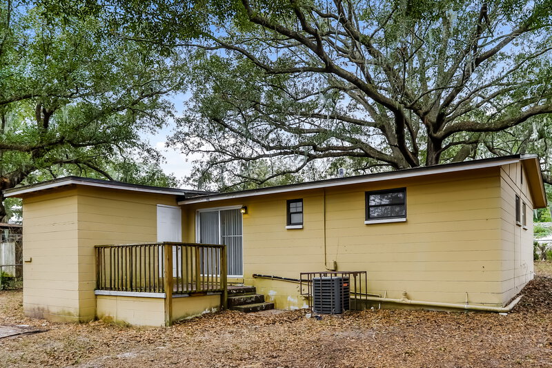 1,850/Mo, 310 Toccoa Rd Orange Park, FL 32073 Rear View