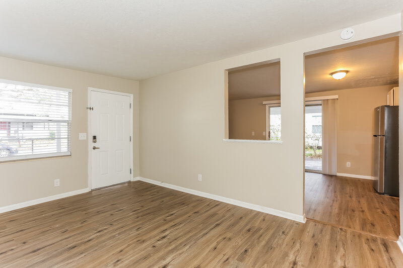 1,305/Mo, 3118 Phyllis St Jacksonville, FL 32205 Living Room View 2