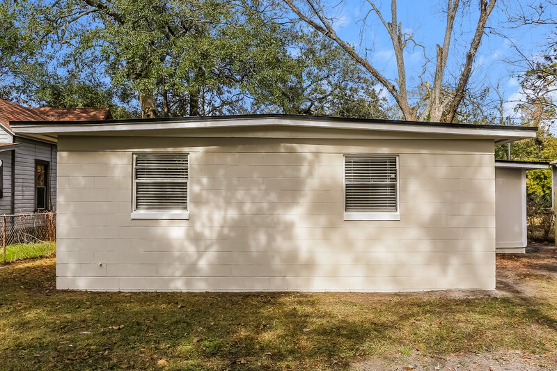 1,305/Mo, 3118 Phyllis St Jacksonville, FL 32205 Rear View