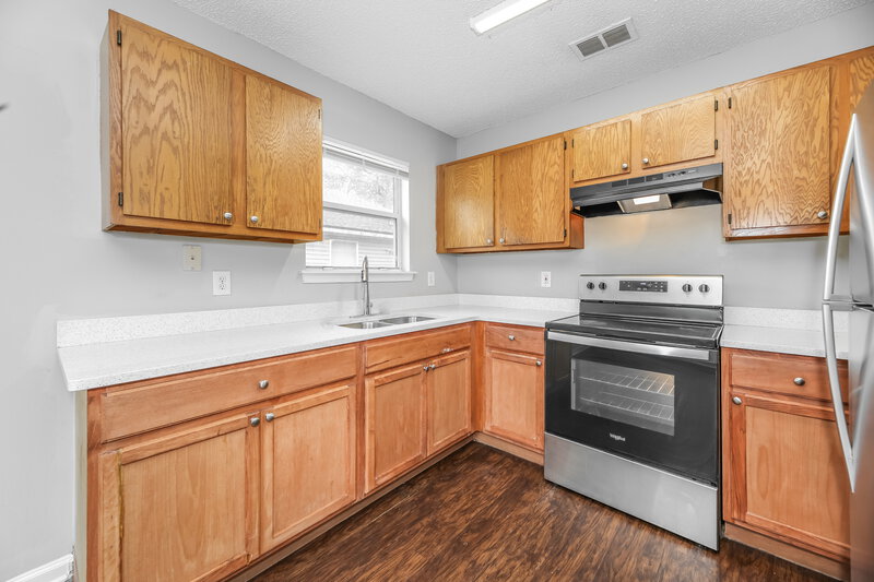 1,420/Mo, 3313 Fitzgerald St Jacksonville, FL 32254 Kitchen View