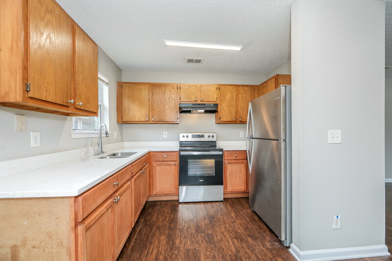 1,420/Mo, 3313 Fitzgerald St Jacksonville, FL 32254 Kitchen View 2