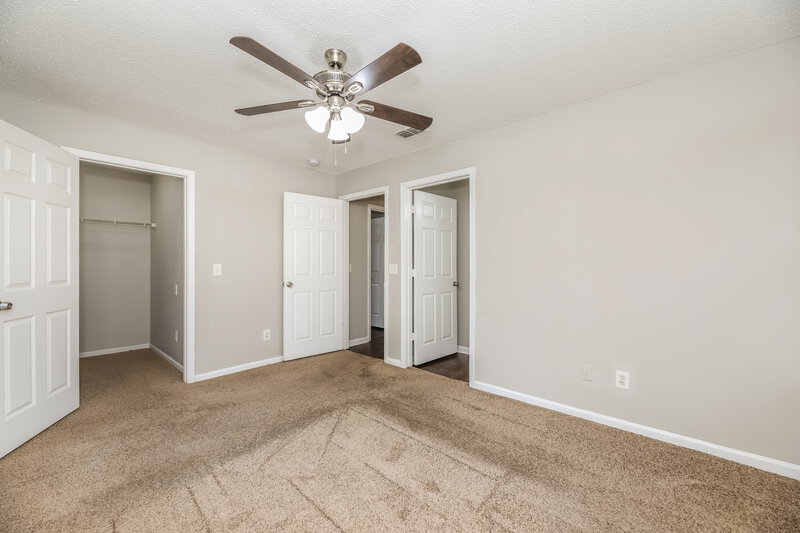 1,420/Mo, 3313 Fitzgerald St Jacksonville, FL 32254 Main Bedroom View 2