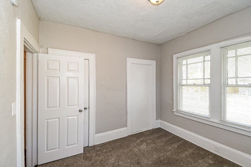 1,335/Mo, 3313 Gilmore St Jacksonville, FL 32205 Main Bedroom View 2