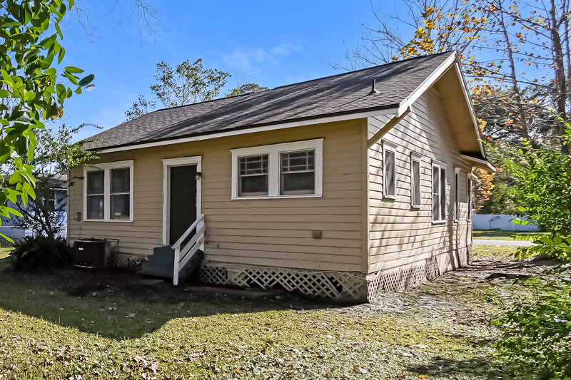 1,335/Mo, 3313 Gilmore St Jacksonville, FL 32205 Rear View