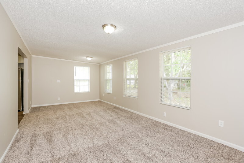 1,320/Mo, 3322 Lane Ave N Jacksonville, FL 32254 Den View 2