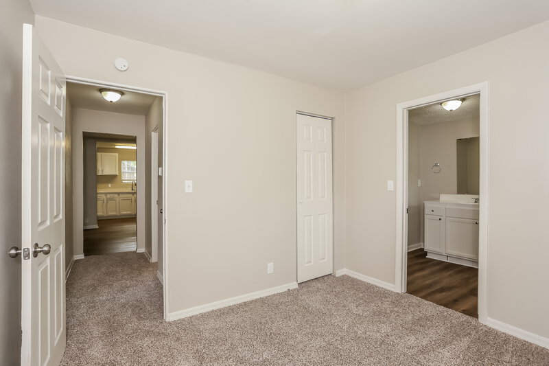 1,320/Mo, 3322 Lane Ave N Jacksonville, FL 32254 Main Bedroom View