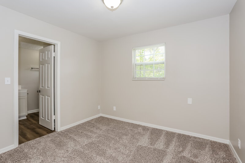 1,320/Mo, 3322 Lane Ave N Jacksonville, FL 32254 Main Bedroom View 2