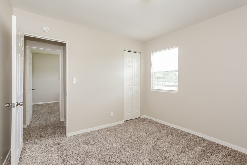 1,320/Mo, 3322 Lane Ave N Jacksonville, FL 32254 Bedroom View 2