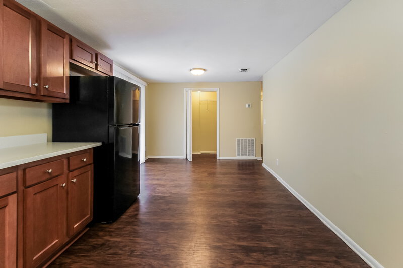 1,600/Mo, 3427 Clyde Dr Jacksonville, FL 32208 Kitchen View 2