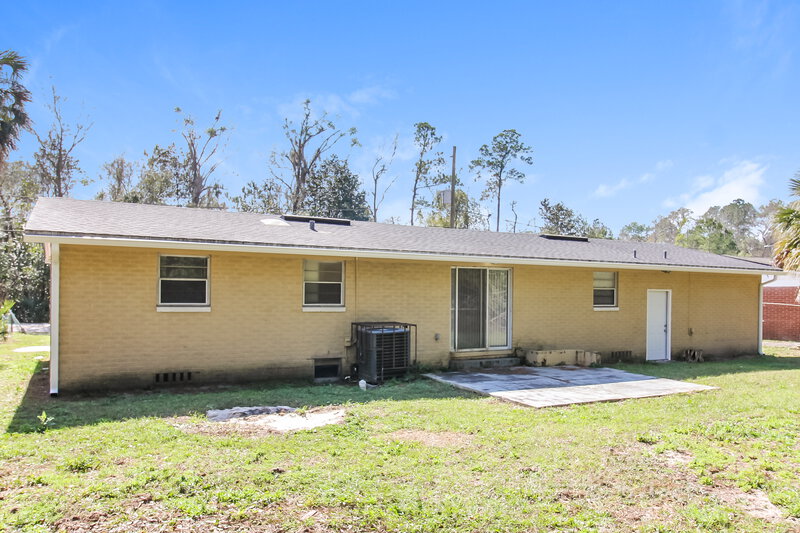 1,600/Mo, 3427 Clyde Dr Jacksonville, FL 32208 Rear View 2