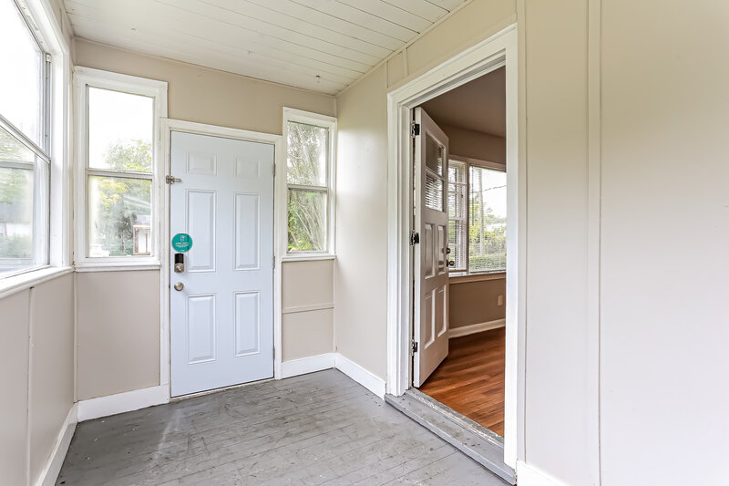 1,085/Mo, 3541 Westwood St Jacksonville, FL 32254 Sun Room View