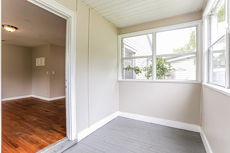 1,085/Mo, 3541 Westwood St Jacksonville, FL 32254 Sun Room View 2