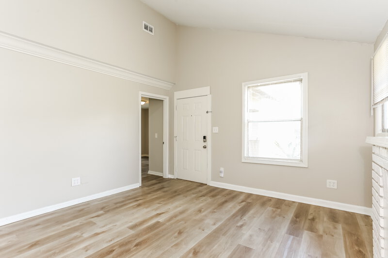 1,795/Mo, 3558 Dellwood Ave Jacksonville, FL 32205 Living Room View