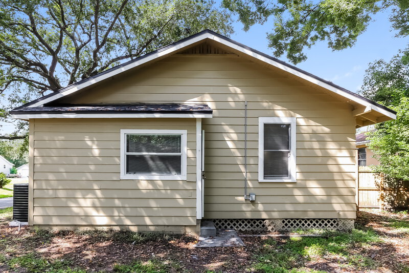 1,795/Mo, 3558 Dellwood Ave Jacksonville, FL 32205 Rear View
