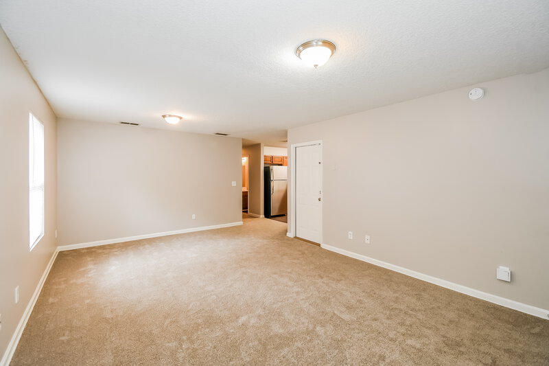 1,530/Mo, 3633 Drew St Jacksonville, FL 32207 Living Room View 2
