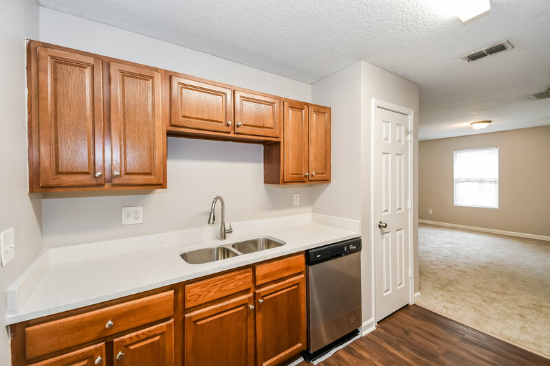 1,530/Mo, 3633 Drew St Jacksonville, FL 32207 Kitchen View