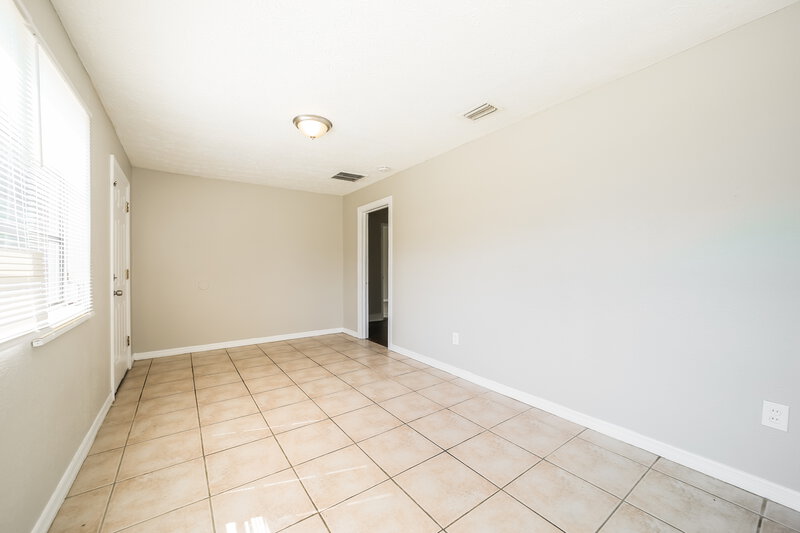 1,205/Mo, 3716 Ionia St Jacksonville, FL 32206 Living Room View 2
