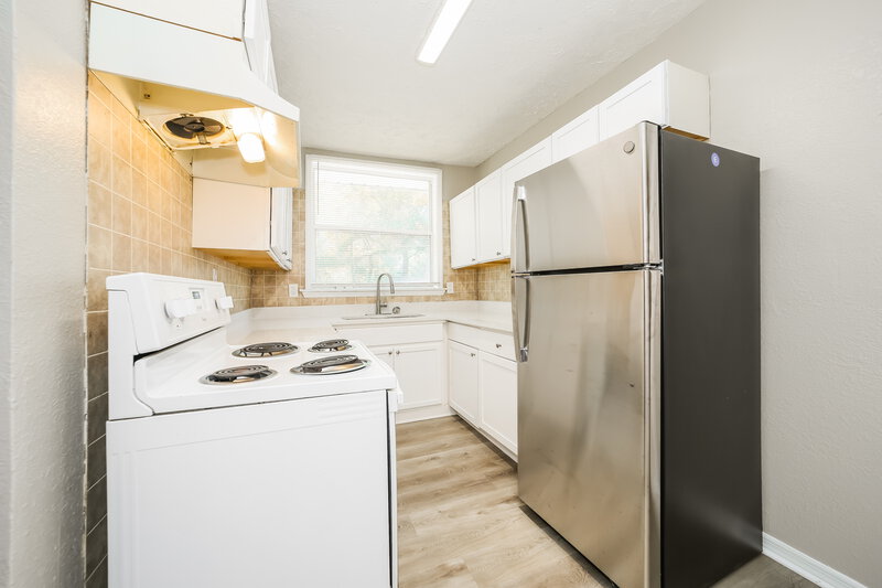 1,205/Mo, 3716 Ionia St Jacksonville, FL 32206 Kitchen View