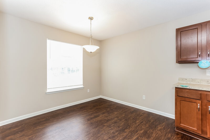 1,930/Mo, 3747 Peachtree St Jacksonville, FL 32206 Dining Room View 2