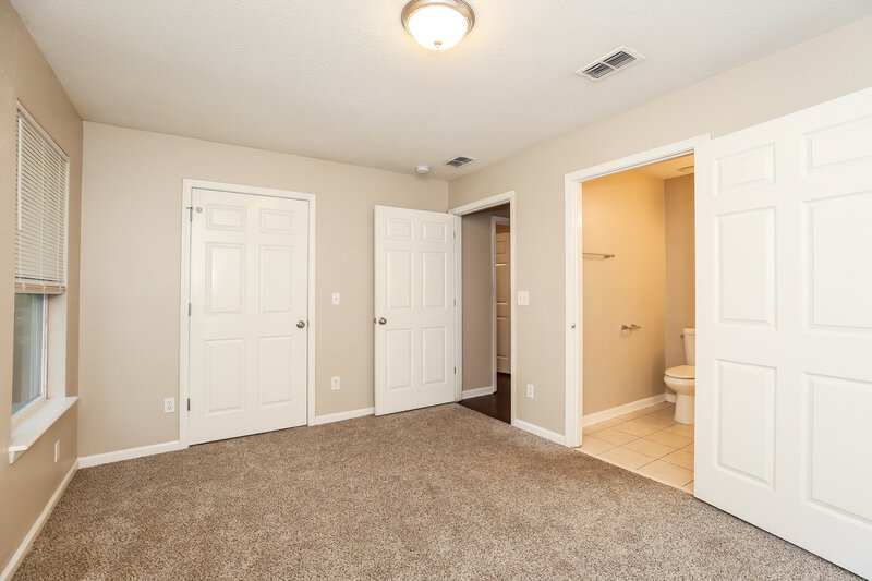 1,395/Mo, 3747 Peachtree St Jacksonville, FL 32206 Main Bedroom View