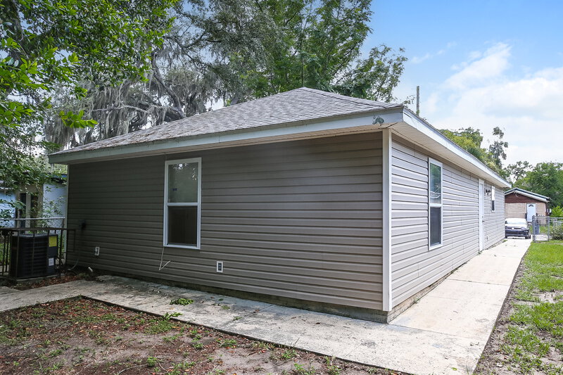 1,395/Mo, 3747 Peachtree St Jacksonville, FL 32206 Rear View