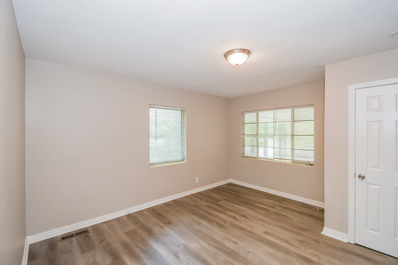 1,370/Mo, 3910 Jammes Rd Jacksonville, FL 32210 Office View