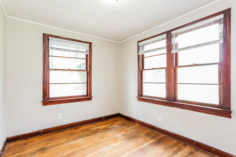 1,055/Mo, 403 W 63rd St Jacksonville, FL 32208 Dining Room View 2