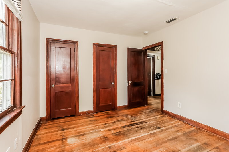 1,055/Mo, 403 W 63rd St Jacksonville, FL 32208 Main Bedroom View