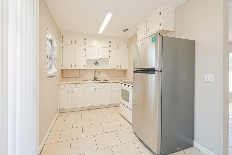 2,120/Mo, 417 Hayton Ave Orange Park, FL 32073 Kitchen View