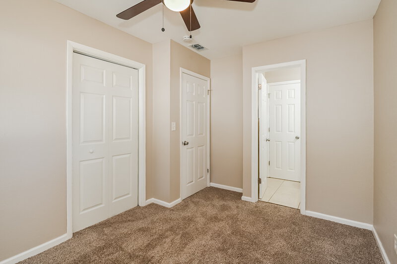 2,120/Mo, 417 Hayton Ave Orange Park, FL 32073 Main Bedroom View 2