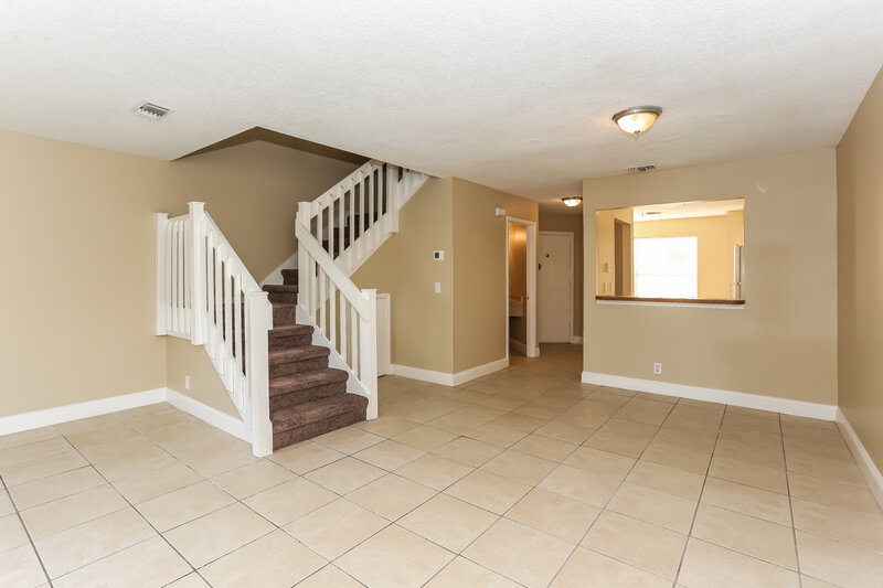 0/Mo, 4259 Polo Ct Jacksonville, FL 32277 Living Room View