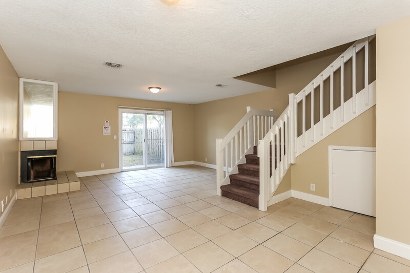 0/Mo, 4259 Polo Ct Jacksonville, FL 32277 Dining Room View