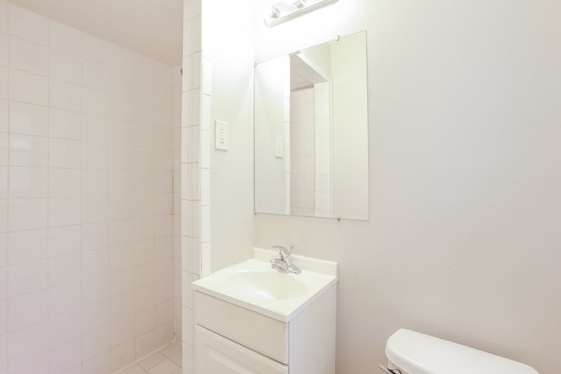 1,695/Mo, 4303 Anvers Blvd Jacksonville, FL 32210 Bathroom View