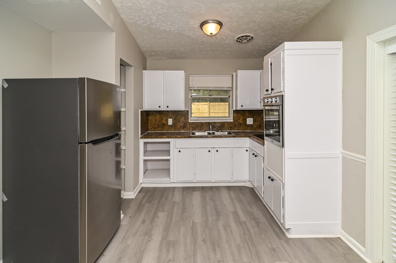 1,525/Mo, 4311 Harlow Blvd Jacksonville, FL 32210 Kitchen View