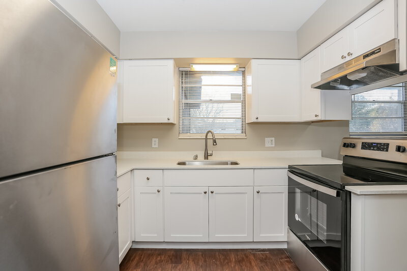 1,765/Mo, 4407 Argentine Dr N Jacksonville, FL 32217 Kitchen View