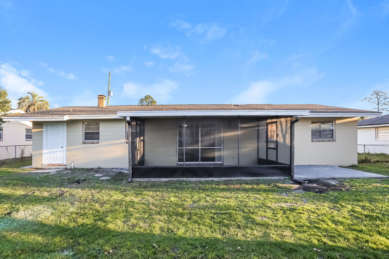 1,765/Mo, 4407 Argentine Dr N Jacksonville, FL 32217 Rear View