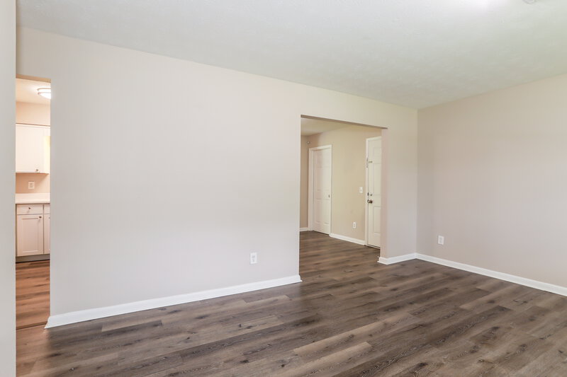 1,745/Mo, 4415 Argentine Dr N Jacksonville, FL 32217 Living Room View 3