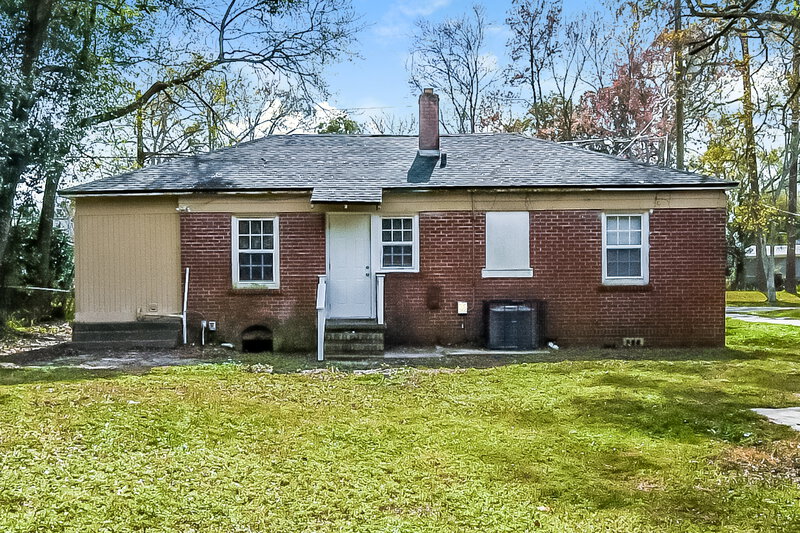 1,300/Mo, 4761 Cambridge Rd Jacksonville, FL 32210 Rear View