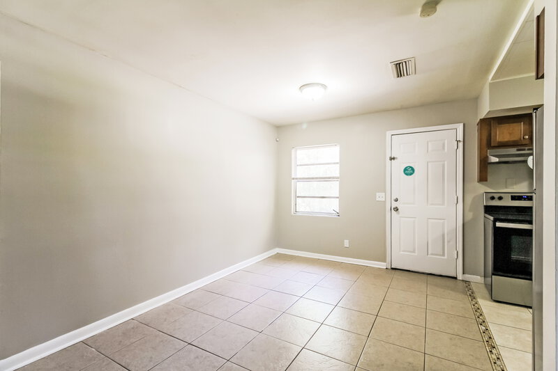 1,340/Mo, 4815 Andromeda Rd Jacksonville, FL 32210 Living Room View 3