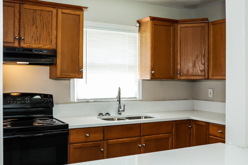 1,610/Mo, 501 Aiken Rd Jacksonville, FL 32216 Kitchen View 2