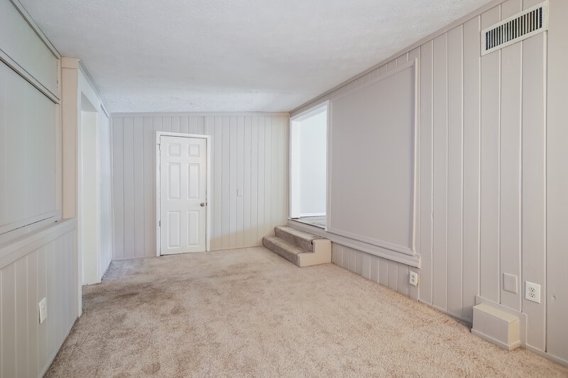 1,610/Mo, 501 Aiken Rd Jacksonville, FL 32216 Family Room View 2