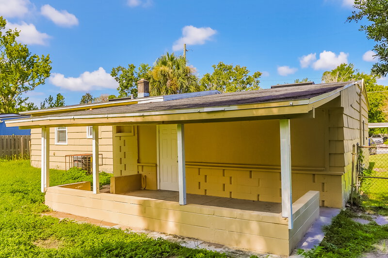 1,610/Mo, 501 Aiken Rd Jacksonville, FL 32216 Rear View