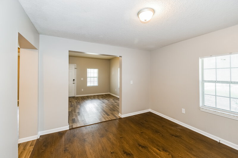 1,415/Mo, 505 E 44th St Jacksonville, FL 32208 Dining Room View 2