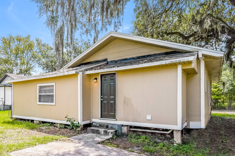 1,415/Mo, 505 E 44th St Jacksonville, FL 32208 Rear View