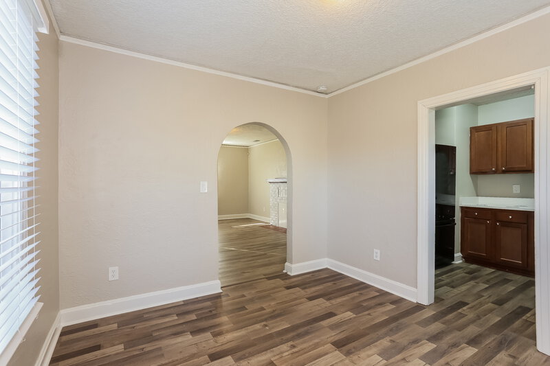 1,165/Mo, 511 W 46th St Jacksonville, FL 32208 Dining Room View