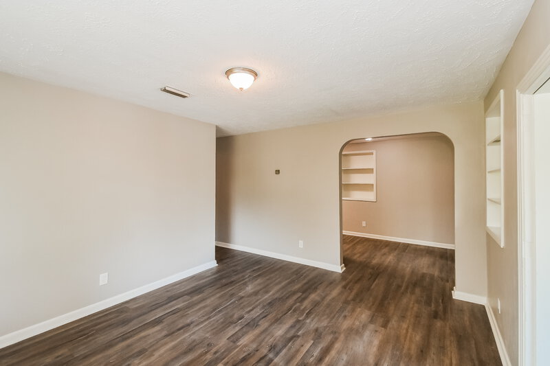 2,150/Mo, 5204 Mays Dr Jacksonville, FL 32209 Living Room View