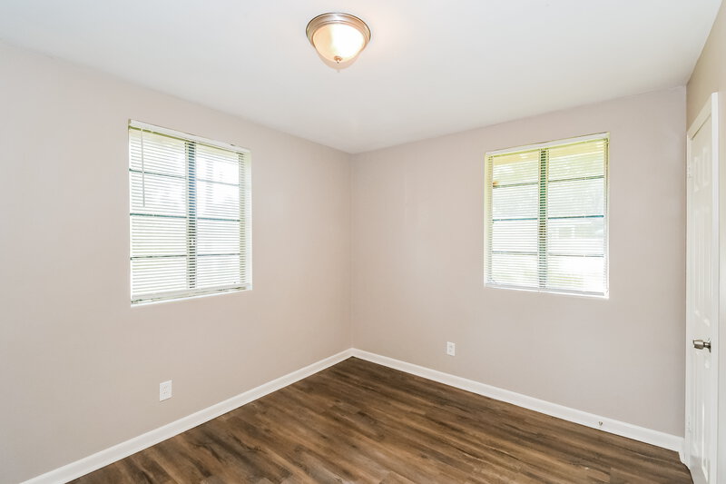 2,150/Mo, 5204 Mays Dr Jacksonville, FL 32209 Bedroom View 2