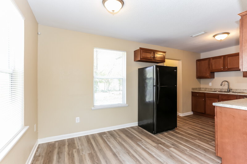 1,265/Mo, 5339 Newcombe Rd Jacksonville, FL 32209 Dining Room View